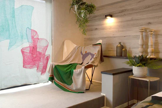 オリジナルグッズ制作ならブランケットがおすすめ!