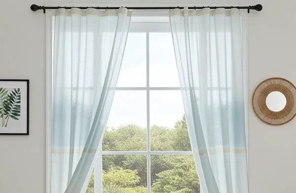 カフェカーテンとは?お部屋をおしゃれに飾る方法を解説