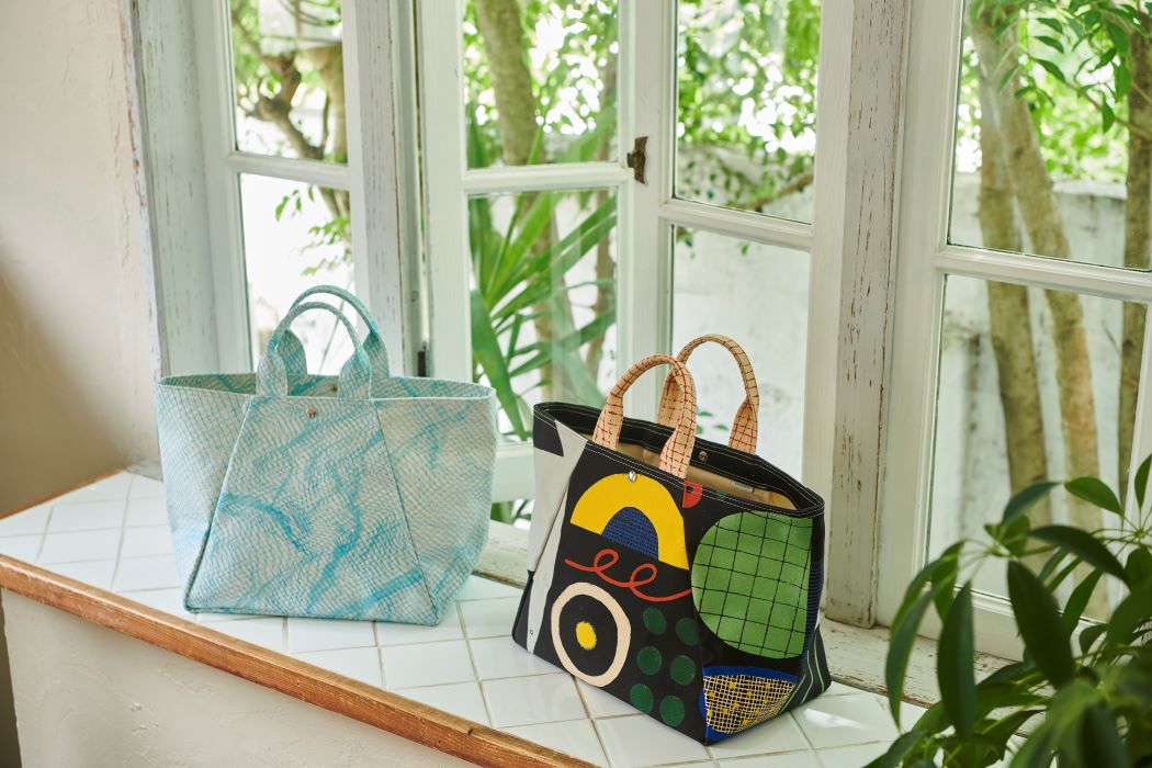 大人女子のキャンバスショルダーバッグ!あなたに合う一生物のバッグ。