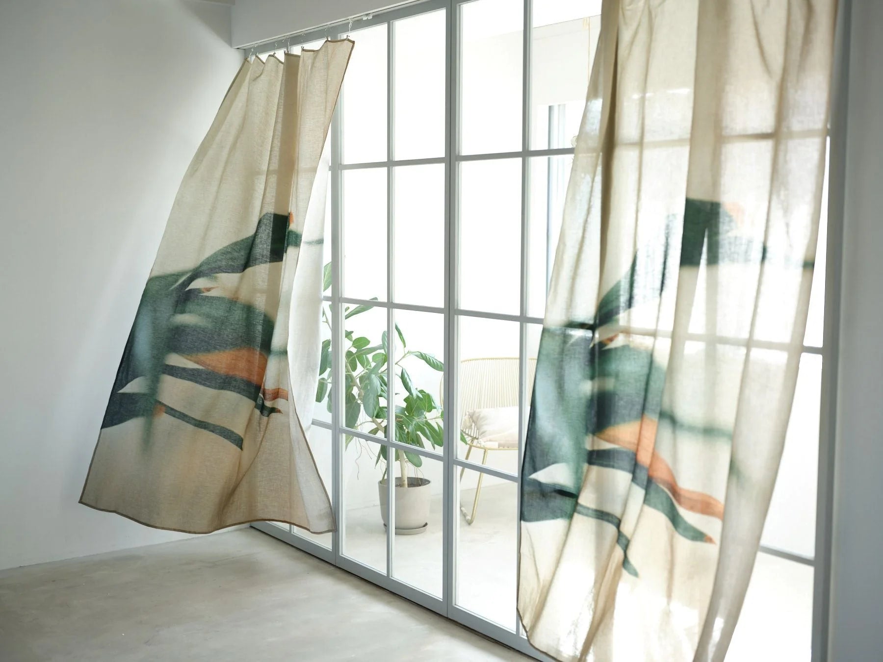 ウィンドウトリートメントとは?機能や役割、種類ごとの特徴について解説します。