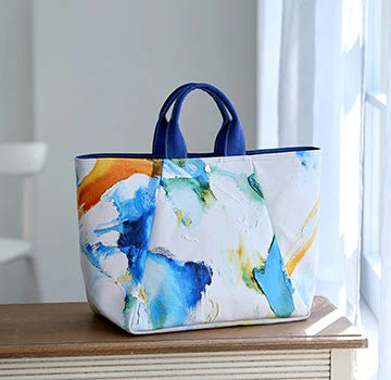 マザーズバッグの中身は何を入れる?外出に必要な物と選び方を解説