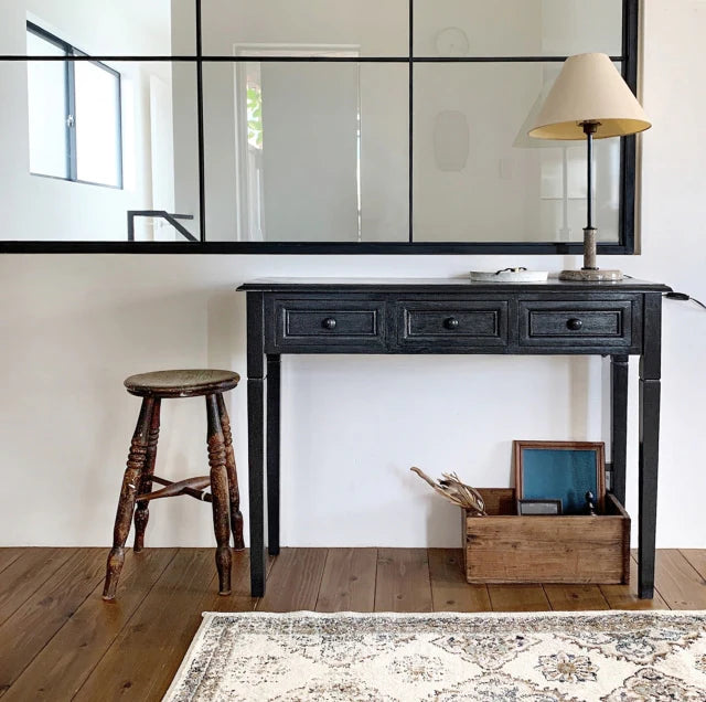 コンソールテーブルを活用しておしゃれで機能的な玄関に!