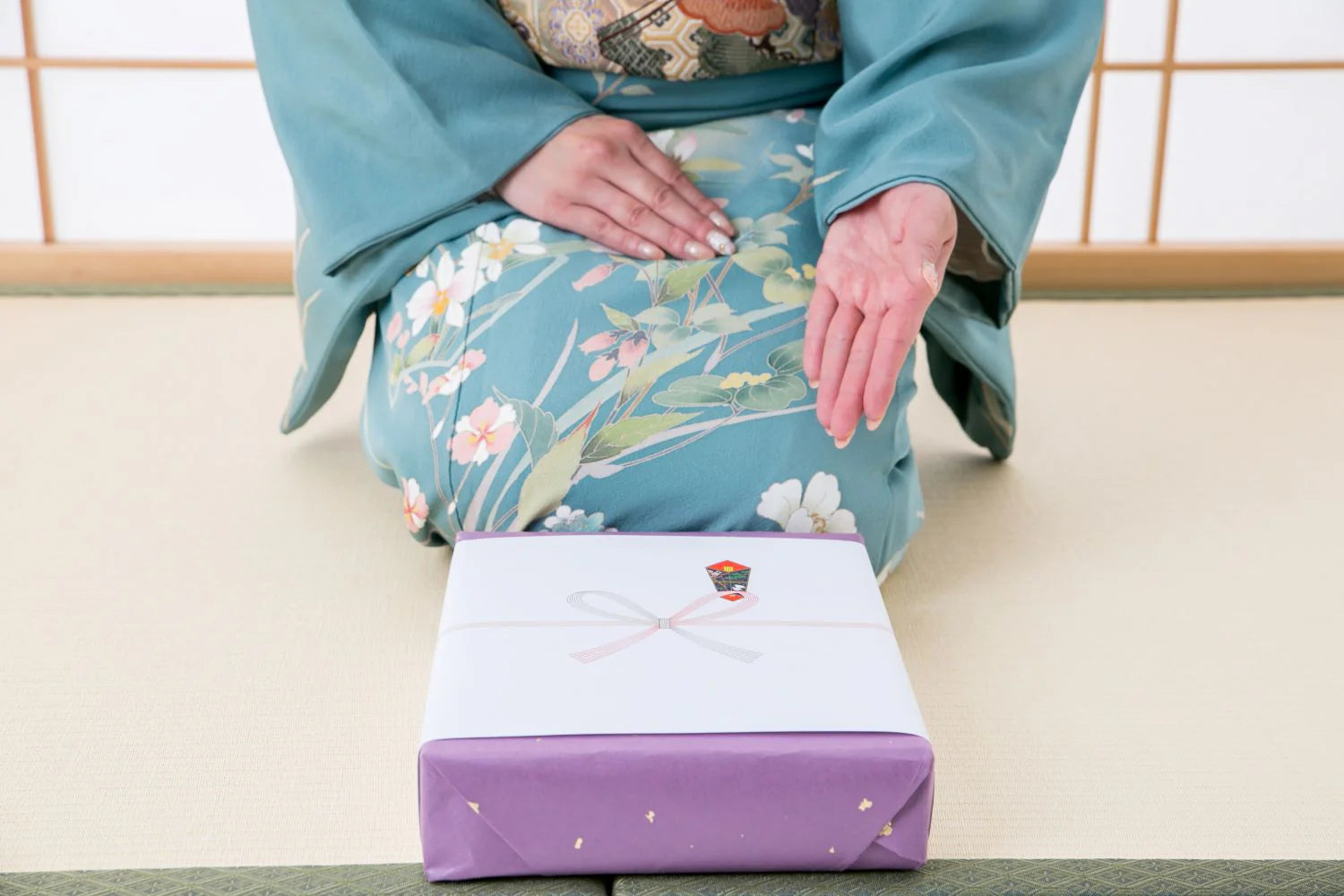 お中元っていつ贈るの?時期や相場、贈る際のマナーまで丁寧に解説します