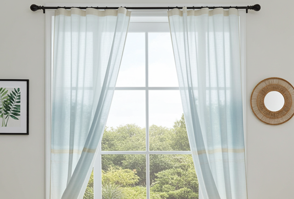 カーテンの代わりでおしゃれな窓辺に。比較でわかる理想のインテリア