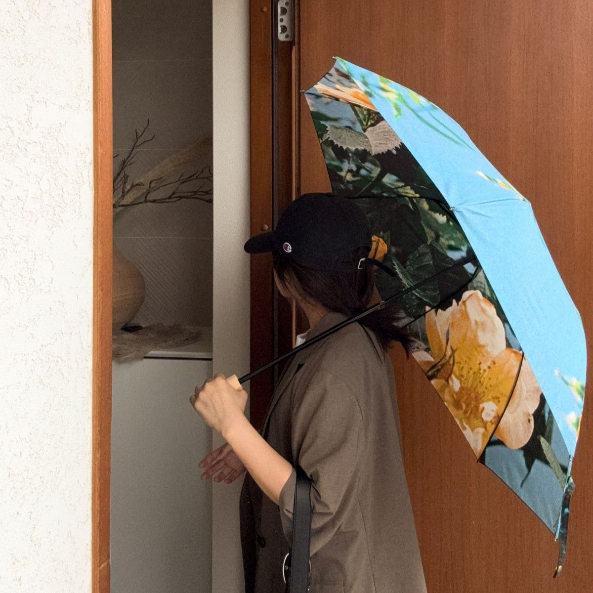 晴雨兼用傘のデメリットは？後悔しない選び方とアートで彩る雨の日