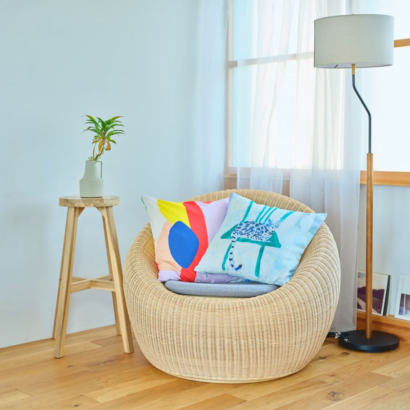 クッションカバー45×45 | Here/ ここにいる