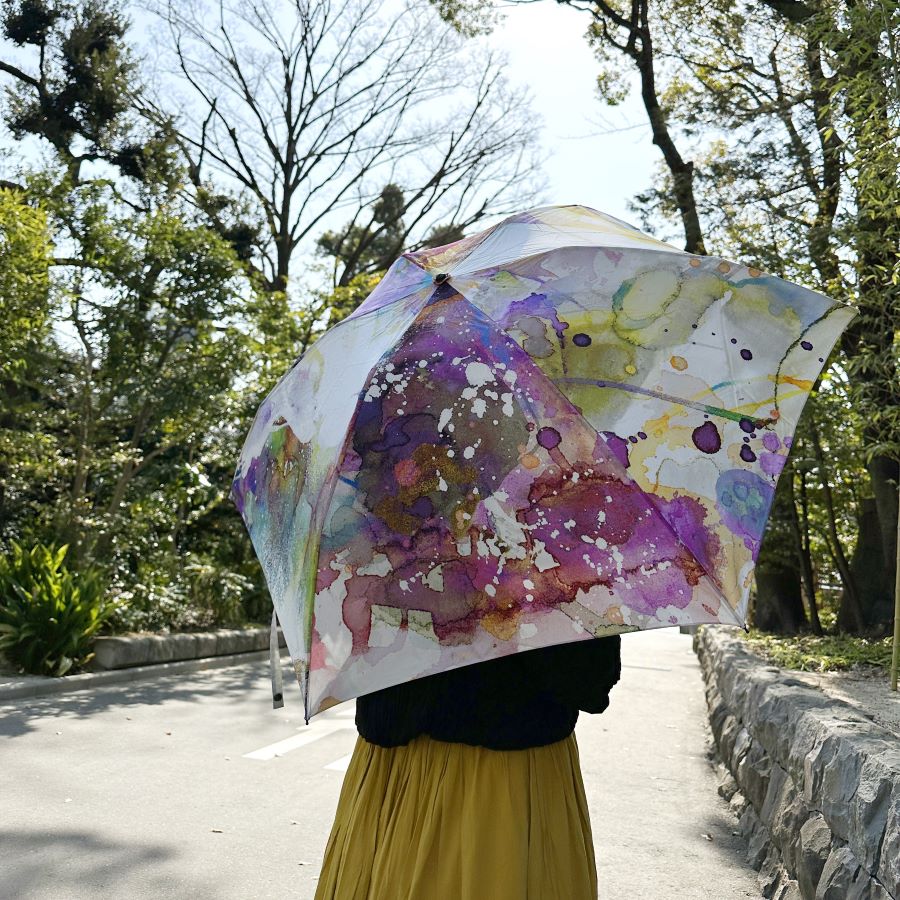 アーティストと職人が作る「アートな日傘」｜「アートと暮らす 