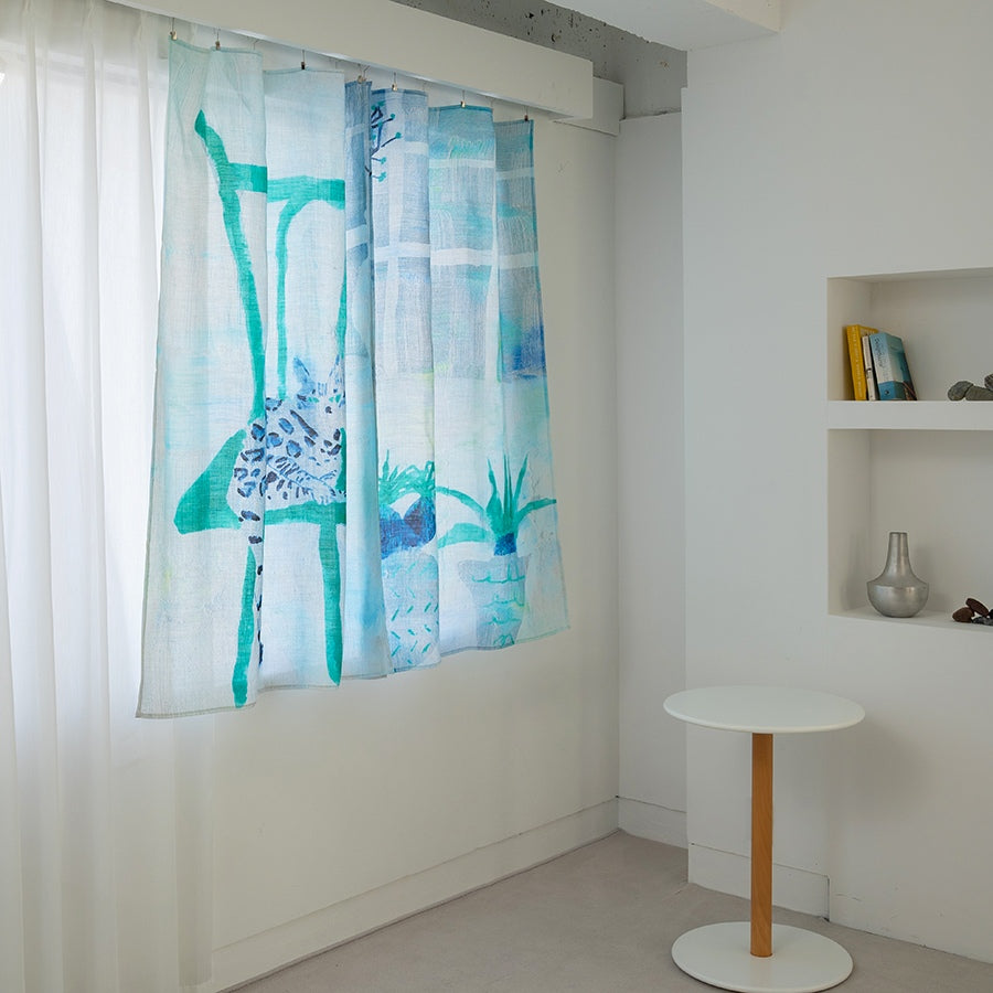 麻のマルチクロス２枚セット | カーテン | 部屋でくつろぐベンガル猫