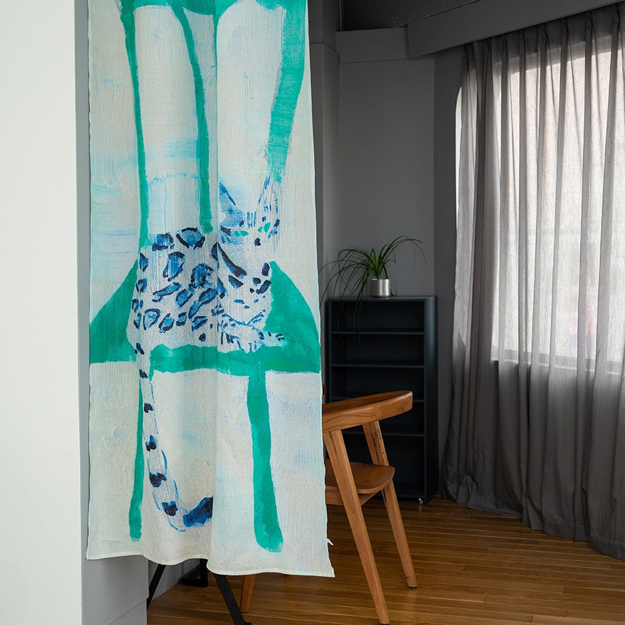 麻のマルチクロス | 間仕切り | カーテン | 部屋でくつろぐベンガル猫