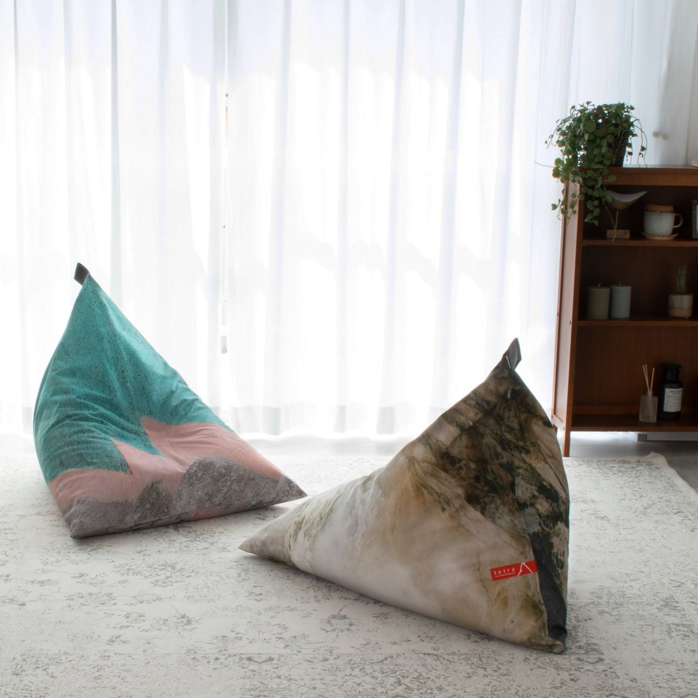 ビーズクッション | tetra テトラ |日本製 | 天然素材 | Jun Yasui