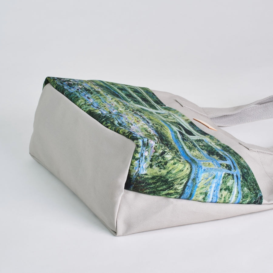 キャンバストートバッグ | 睡蓮の池と日本の橋