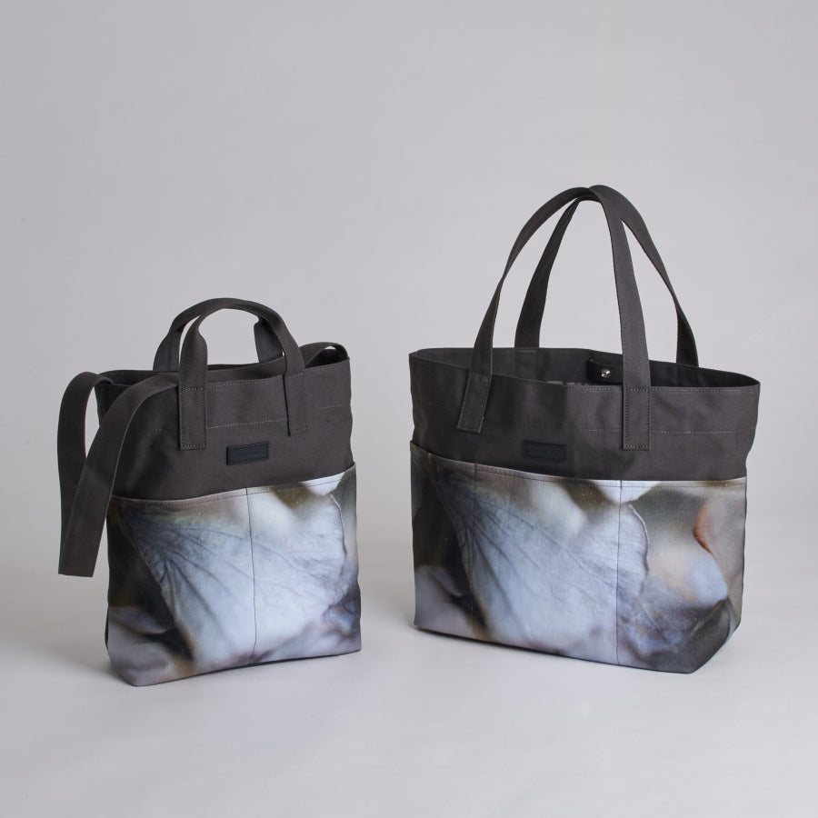 キャンバスショルダートートバッグ | FragmentⅡ - series 'Hydrangea'