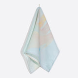 リネンティータオル | 水を掬う手.