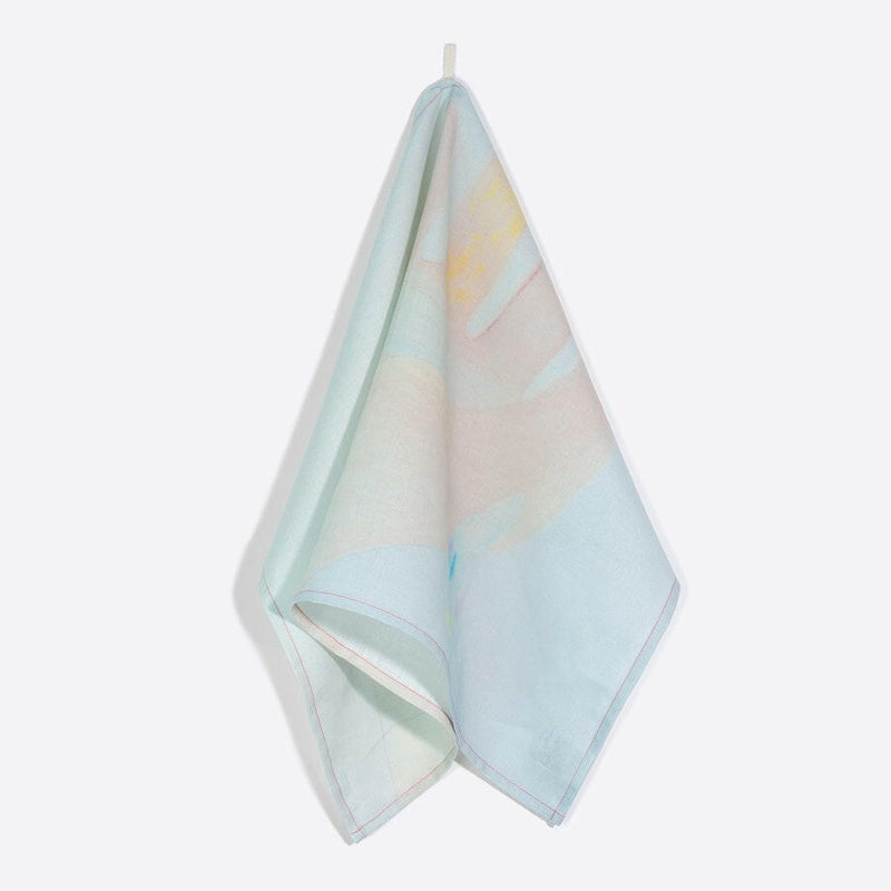 リネンティータオル | 水を掬う手.