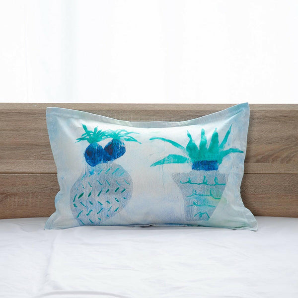 ピローケース 45×65 | 部屋でくつろぐベンガル猫.